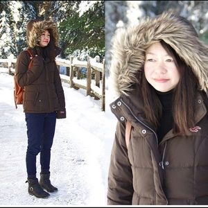 Hollister puffer jacket